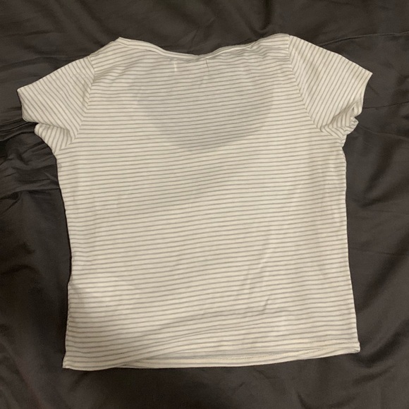 Hollister California Short Sleeve Crop Top - Picture 3 of 3